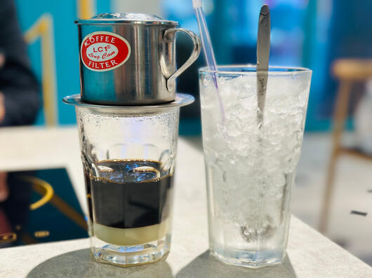 河內夜市越南咖啡超香！一杯下肚，整個精神都來了～